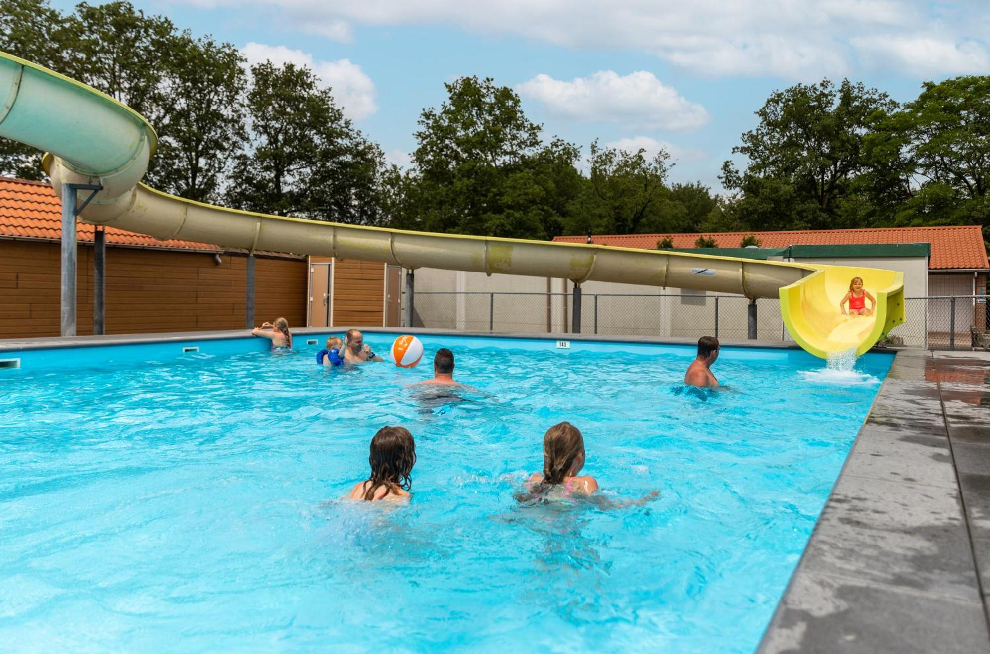 Recreatiepark De Tien Heugten Schoonloo Екстериор снимка